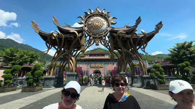 Golden Bridge - Ba Na Hills 21.06.2024